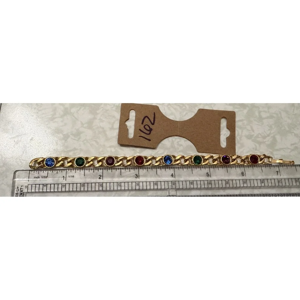 Lor of 10 Vintage Fashion Avon‎ Bracelets various colors & lengths